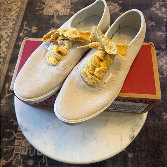 Vans x Free People Authentic Sneakers Cream Canvas Orange Laces Women 8 Men 6.5 - Picture 7 of 8